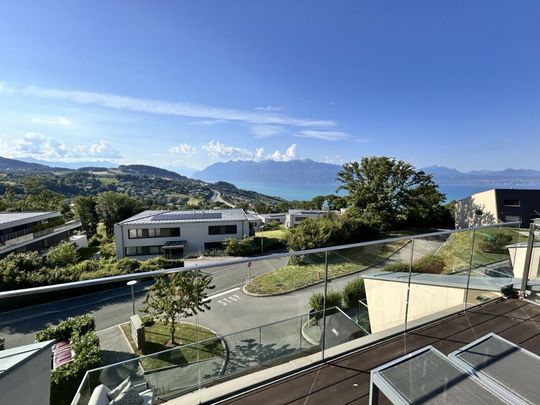 Triplex with exceptional quiet location! - Photo 1