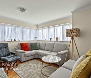 2 bedroom flat to rent - Photo 2