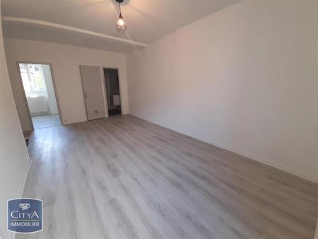 Location Appartement 2 pièces 42m² VILLEFRANCHE SUR SAONE 69400 - Photo 2