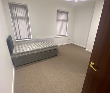 Room in a Shared House, Banff Road, M14 - Photo 4