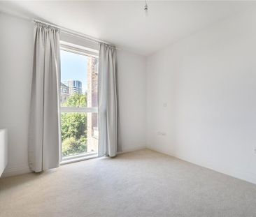 4 bedroom terraced house to rent - Photo 3