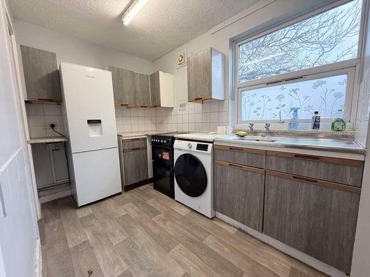 Tremona Road, SO16 - Photo 1