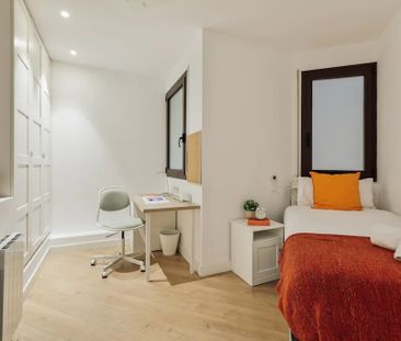 Carrer de Balmes, Barcelona, Catalonia 08007 - Photo 4