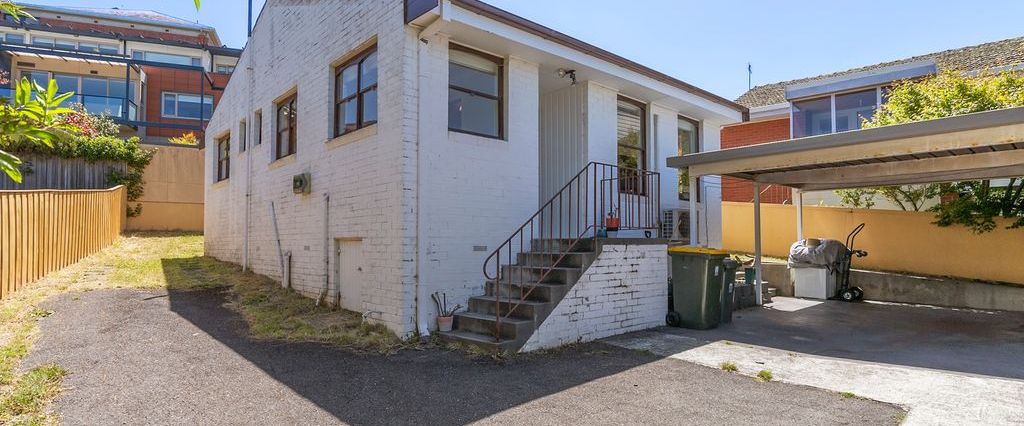 2/1 chessington ct, sandy bay tas 7005 - Photo 1