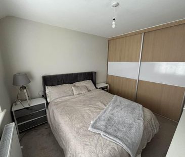 3 bedroom semi-detached house to rent - Photo 6