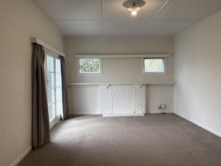 Easy care section to maintain - Photo 3