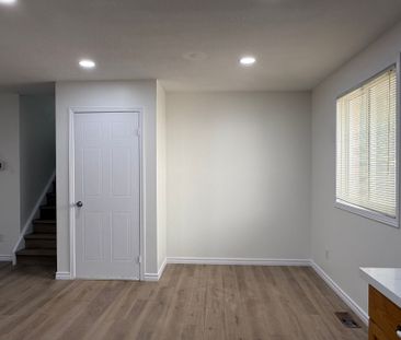 For Lease - 212 Country Club Drive, Guelph, Ontario - Photo 2