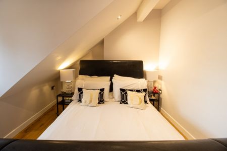 2 Bed Flat, Harrogate Road, LS17 - Photo 3