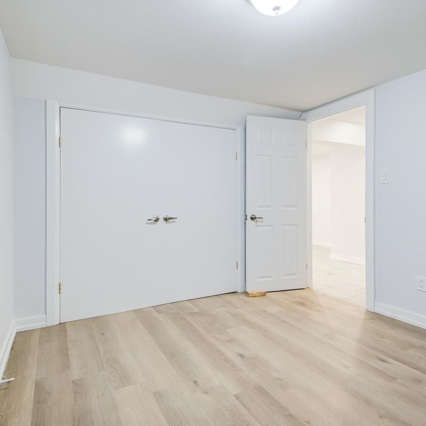 For Lease - 2556 Lake Shore Boulevard Unit# Lower, Toronto, Ontario - Photo 1