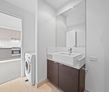 Modern Two-Bedroom Living in the Heart of Carlton - Photo 4