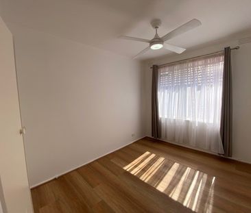 2-bedroom unit in great location - short-term lease available - Photo 3