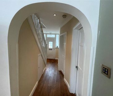 4 bedroom property to rent - Photo 2