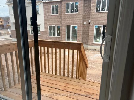 Condo Townhouse For Lease | W9250716 - Photo 5