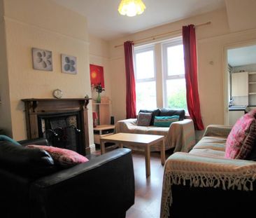 4 bedroom house to rent - Photo 2