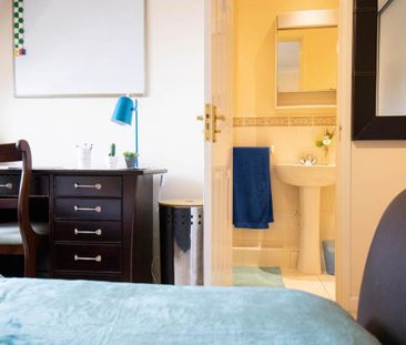 3 bedroom flat to rent - Photo 5