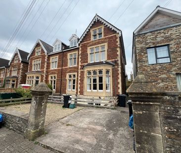 3 Bed Flat, Hurle Crescent, BS8 - Photo 2