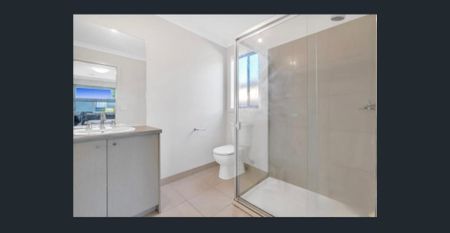 Lovely Family home in an excellent location! - Photo 4