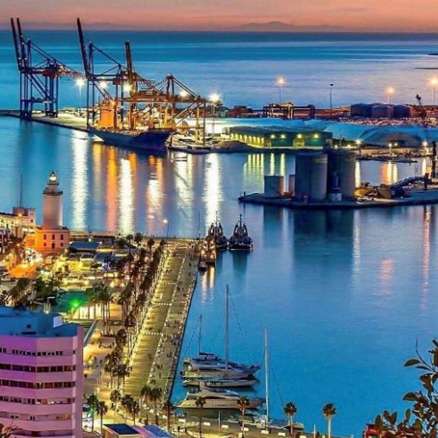 Alquiler de piso en Calle Héroe de Sostoa - Photo 1