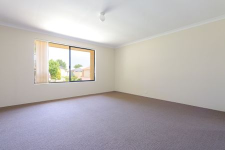 Spacious Family Home in Quiet Location - Photo 2