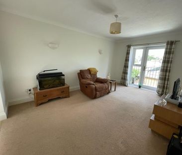 2 bedroom flat to rent - Photo 4