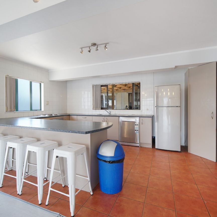 Spacious Family Home - Photo 1