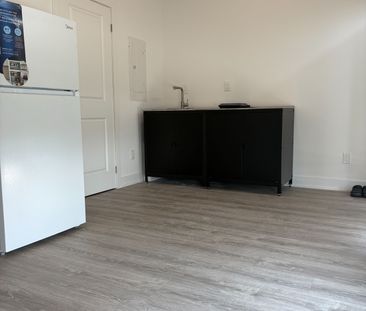 For Lease - 5506 Main Street, Whitchurch-Stouffville, Ontario - Photo 3