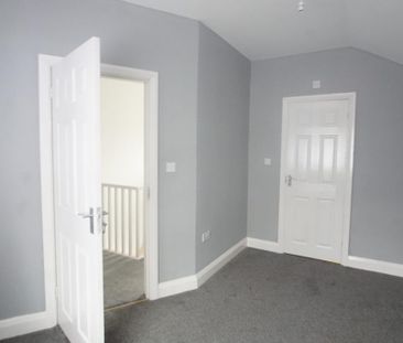 2 bedroom detached house to rent - Photo 2
