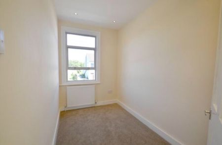 3 Bed Terraced House, Sydenham Road, CR0 - Photo 3