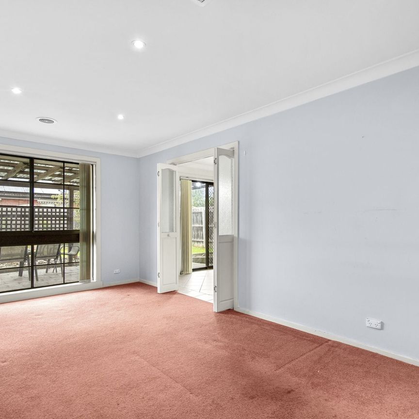 Well appointed three bedroom home in quiet location - Photo 1