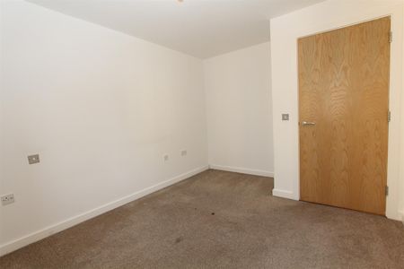 Waterloo Apartments, Leeds City Centre, LS10 1JA - Photo 2