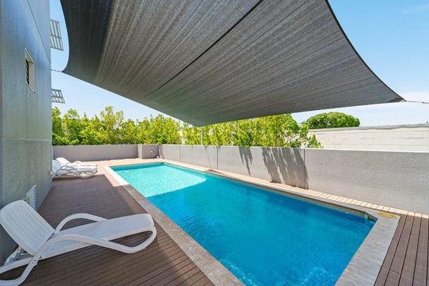 luxury Living in the Heart of Townsville - Photo 1