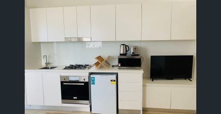 Modern & Spacious Studio ready to move in - Photo 5