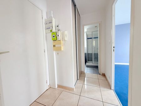 Location Appartement 2 pièces 47m² - Photo 5