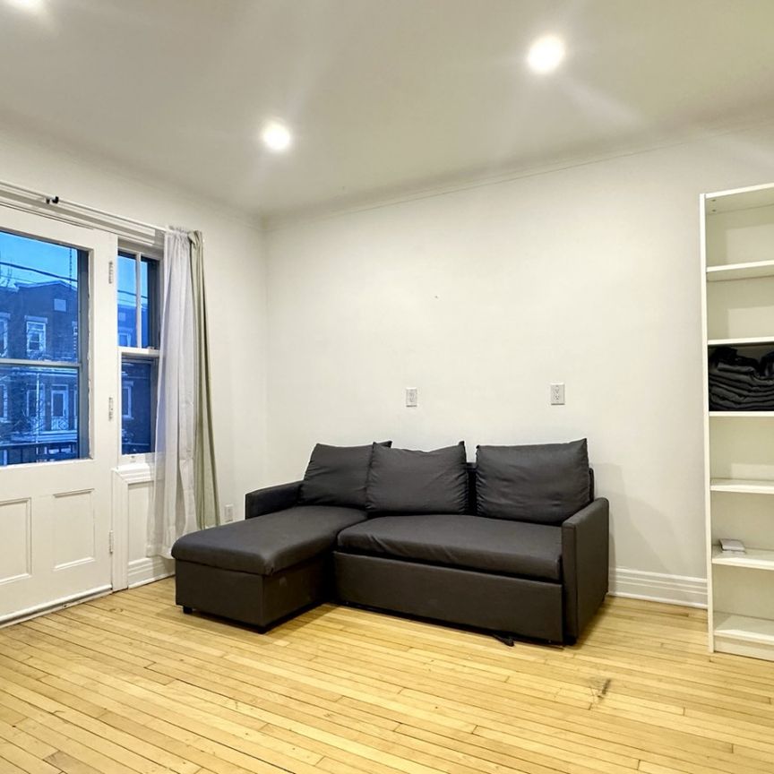 5200 Avenue Bannantyne, #3 - Photo 1