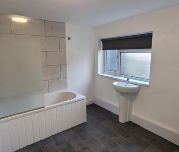 3 bed Terraced in Ynysmeurig Road , Mountain Ash, CF45 4SU - Photo 6