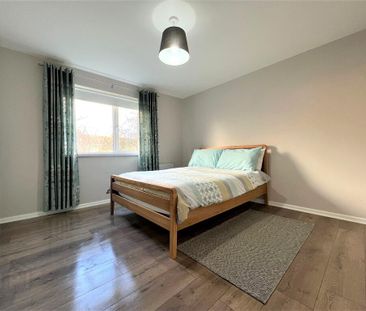 33 Rosebrook Grove, Carrickfergus, BT38 8NS - Photo 1