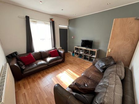 Burley Lodge Terrace, Leeds, LS6 - Photo 3