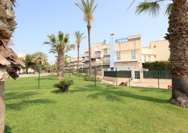 Apartamento bajo en Aguamarina.