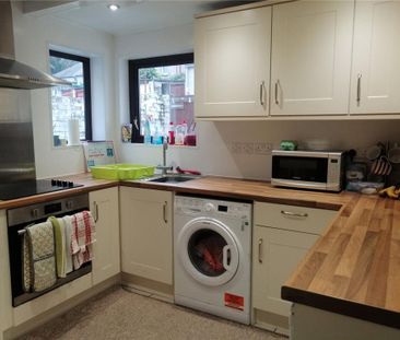 4 bedroom terraced house to rent - Photo 1