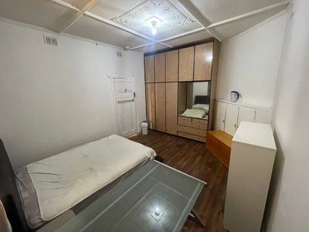 7-bedroom shared house, Charles Street - Photo 2