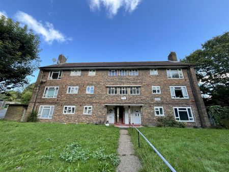 4 bedroom flat to rent - Photo 5