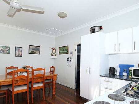 57 Cambridge Street, Rocklea, QLD - Photo 2