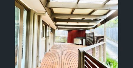 Modern and Spacious Dual Living - Photo 2