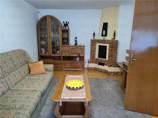 VILA 5 CAMERE, FARA CURTE, GARAJ, CENTRAL, ZONA LIVADA POSTEI - Photo 1