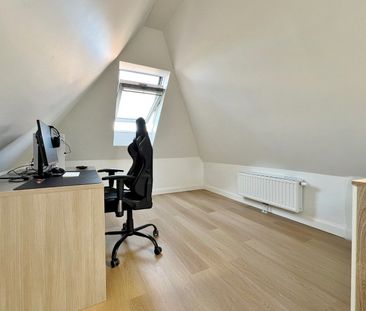 Karaktervolle rijwoning met terras in het centrum van Ieper - Photo 2