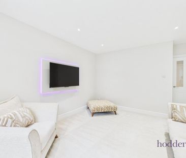 4 bedroom semi-detached house to rent - Photo 1