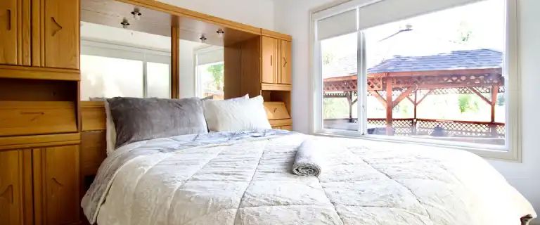 Walkout Basement Suite 1 bed 1 bath Calgary NW, All Utilities Included | Calgary - Photo 1