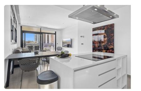 3 room luxury Apartment for rent in Benidorm, Spain - Photo 4