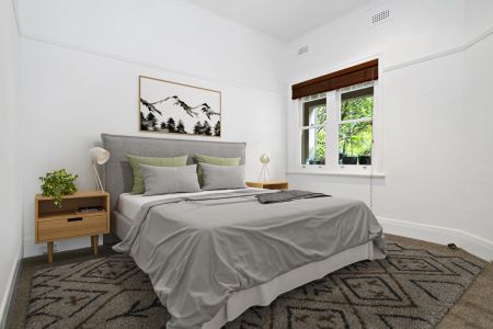 Large older-style apartment in Ardoch Village - Photo 4