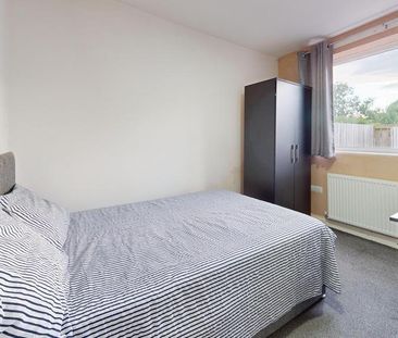 4 bedroom house to rent - Photo 3